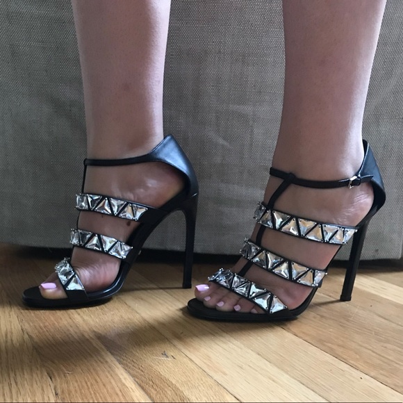 Gucci Heels - Picture 5 of 6